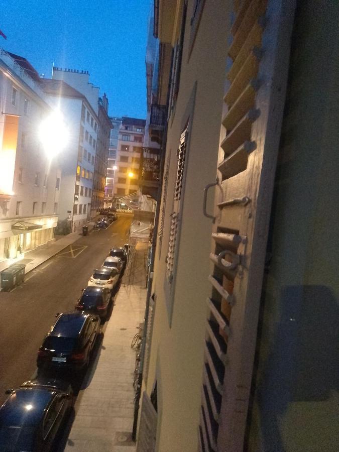 Charming Flat Center And Near The Lake Geneva Luaran gambar